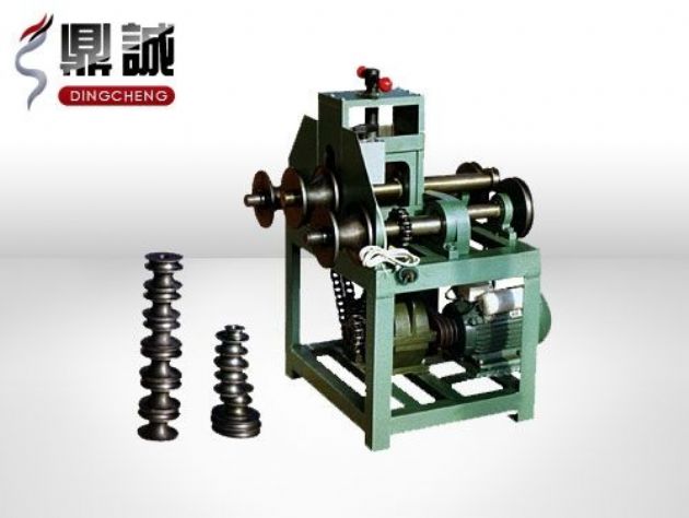 點(diǎn)擊查看詳細(xì)信息<br>標(biāo)題：立式多功能滾動式彎管機(jī) 閱讀次數(shù)：5039