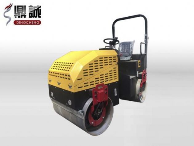 點(diǎn)擊查看詳細(xì)信息<br>標(biāo)題：2.5噸全液壓座駕式振動(dòng)壓路機(jī) 閱讀次數(shù)：14497