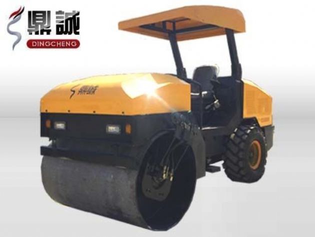 點(diǎn)擊查看詳細(xì)信息<br>標(biāo)題：4噸單鋼輪振動(dòng)壓路機(jī) 閱讀次數(shù)：13467